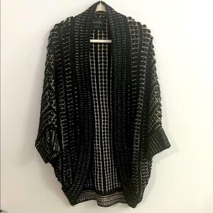 Zara knit - Black and White Sweater - cape size M